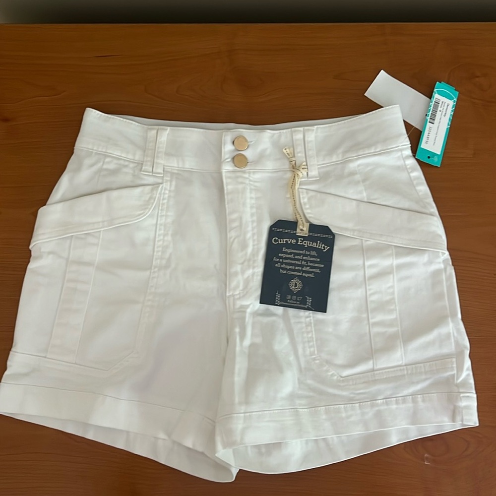 Democracy High Rise White Denim Shorts   Size 8 NWT